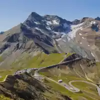 Top of the line driving experiences on the historic road © grossglockner.at
