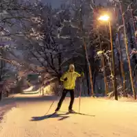 Cross-country skiing at night on well lit trails in Saalfelden Leogang © Saalfelden Leogang Touristik GmbH